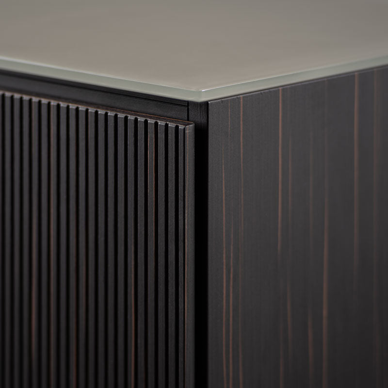 Salamander Designs Manhattan 347 AV Cabinet C/MH347/ME/TG, fluted cabinet door corner detail