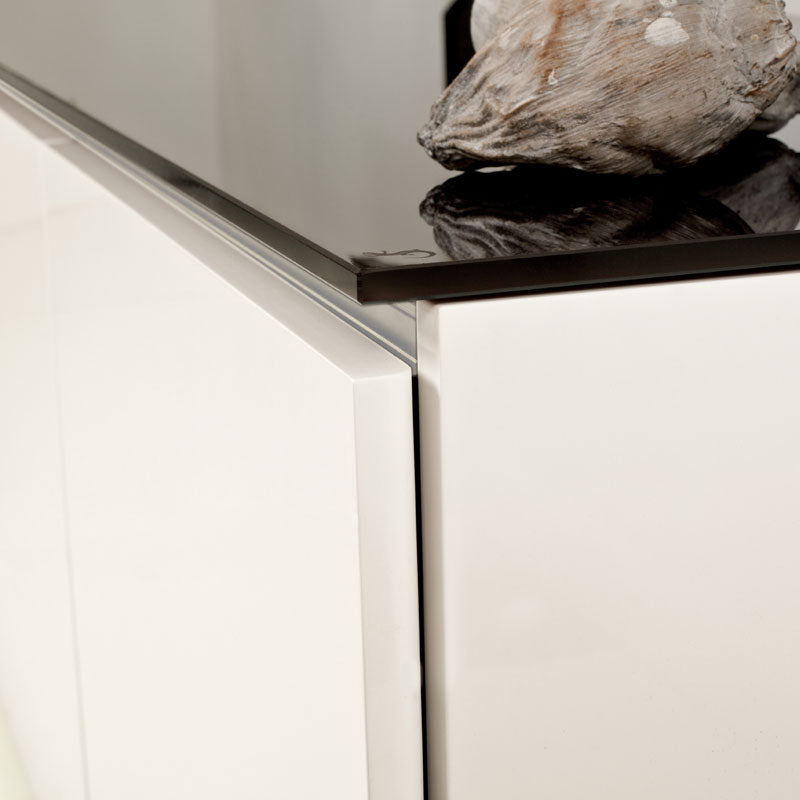 Salamander Designs Miami 347 AV Cabinet C/MM347/GW/BK, gloss white cabinet door corner detail