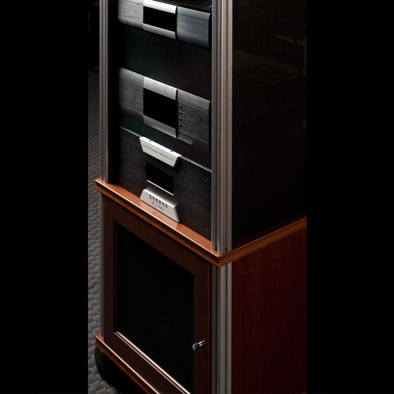 Salamander Designs Component Length Rack Rails SA/RM4U, equipment cabinet glass side detail